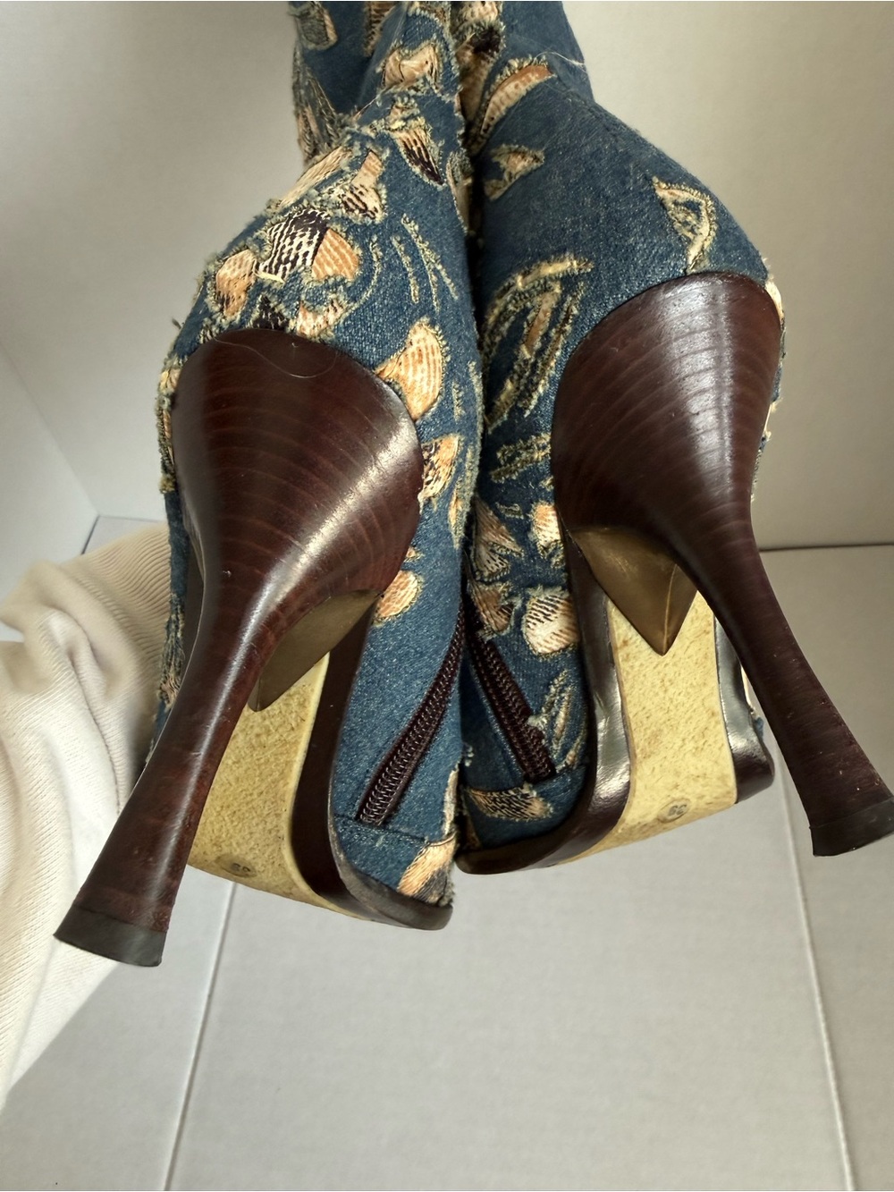 Roberto Cavalli Blue Denim 3D Floral Pointed-Toe Ankle Boots Embroidery 2000’s - Picture 7 of 11